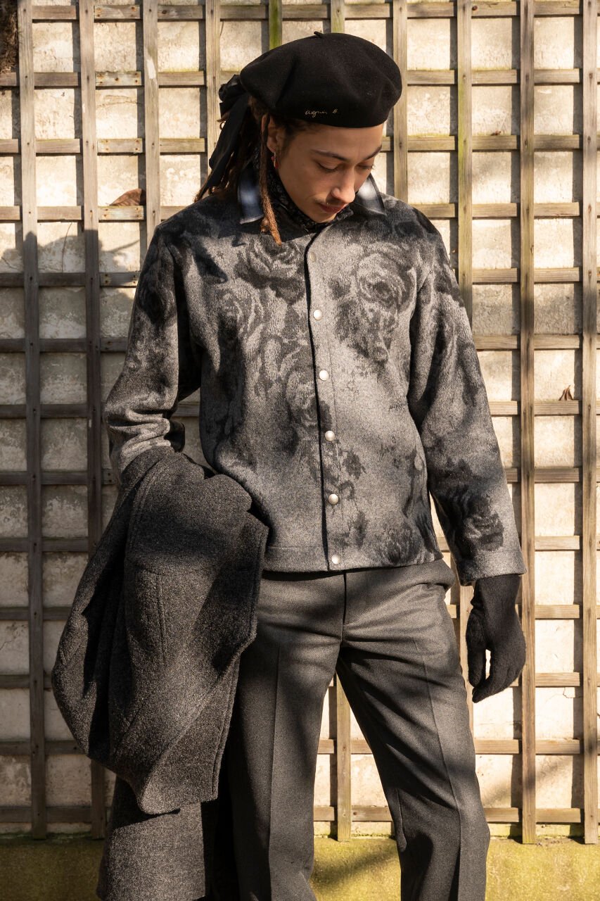 cardigan pression en laine gris chiné motif "roses"